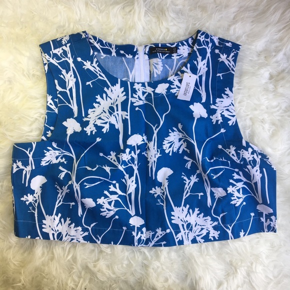 kate spade Tops - Kate Spade Saturday Poppy Blue Print Cropped Top